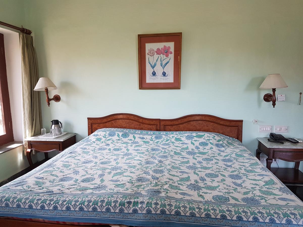 เกสร ภาวัน พาเลซ Hotel เมาท์อาบู ภายนอก รูปภาพ