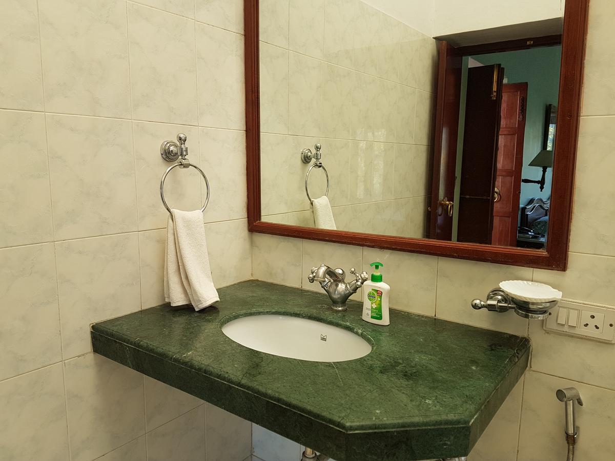 เกสร ภาวัน พาเลซ Hotel เมาท์อาบู ภายนอก รูปภาพ